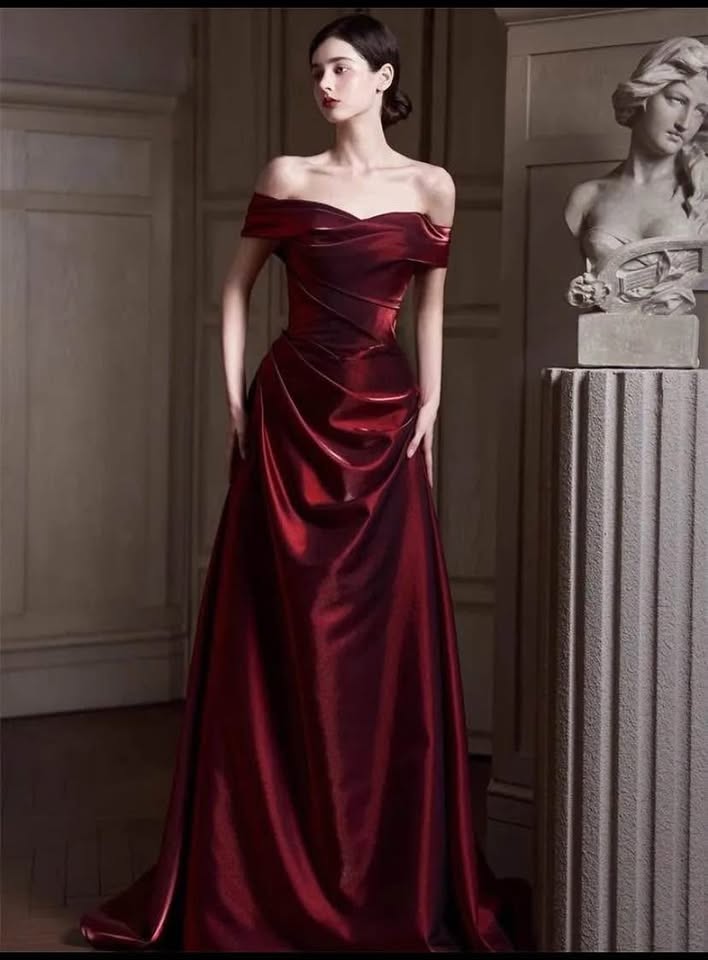 Elegant Red Dress for Rent